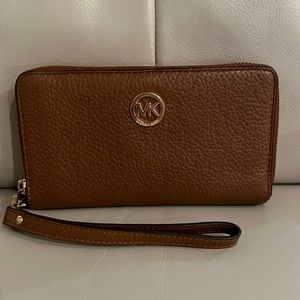 Tan pebble leather wrist/wallet